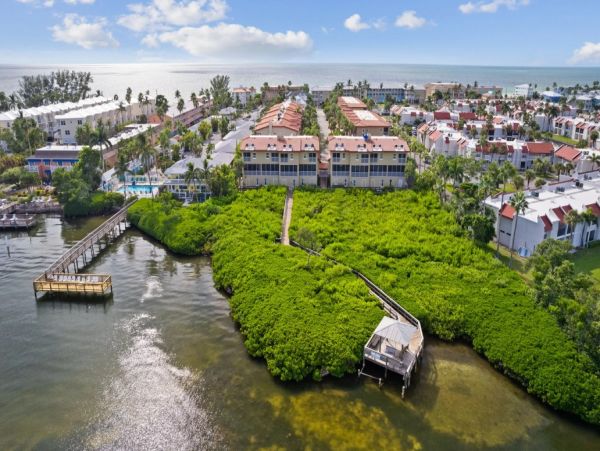 Bradenton Beach Vacation Rental - Anna Maria Island Condo