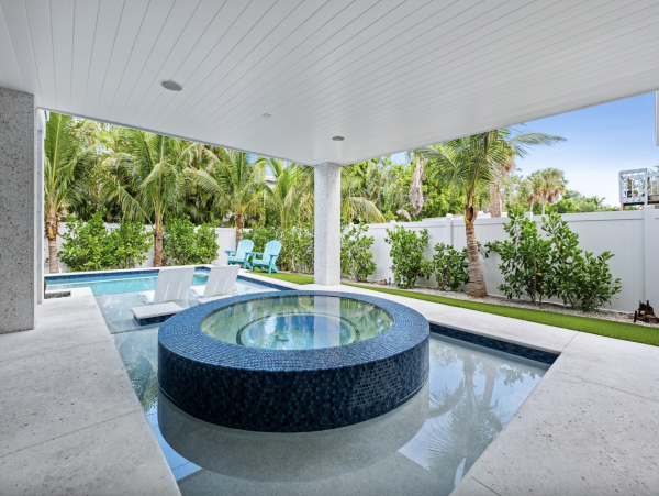 Anna Maria North End Six Bedroom Home with Resort Style Pool