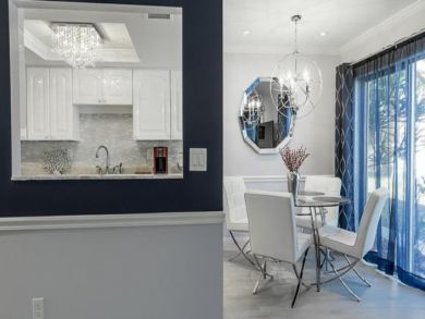 Stunning Town Home Two Miles From Anna Maria Island Stunning Town Home Two Miles From Anna Maria Island