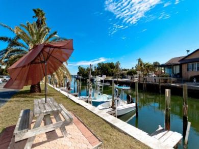 Stunning Town Home Two Miles From Anna Maria Island Stunning Town Home Two Miles From Anna Maria Island