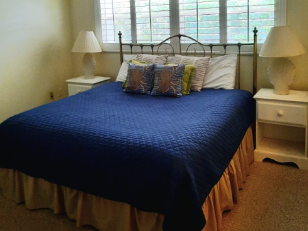 Lovely Two Bedroom Two Bathroom Beach Condo Sleeps Four