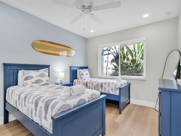 Anna Maria Island Vacation Condo Right on The Beach!
