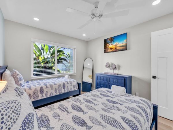 Anna Maria Island Vacation Condo Right on The Beach!