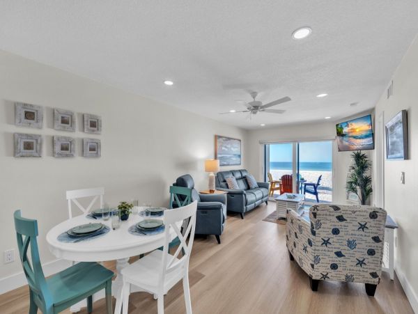 Anna Maria Island Vacation Condo Right on The Beach!