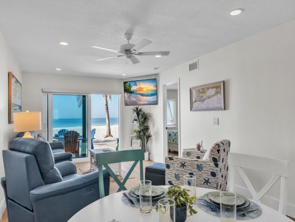 Anna Maria Island Vacation Condo Right on The Beach!