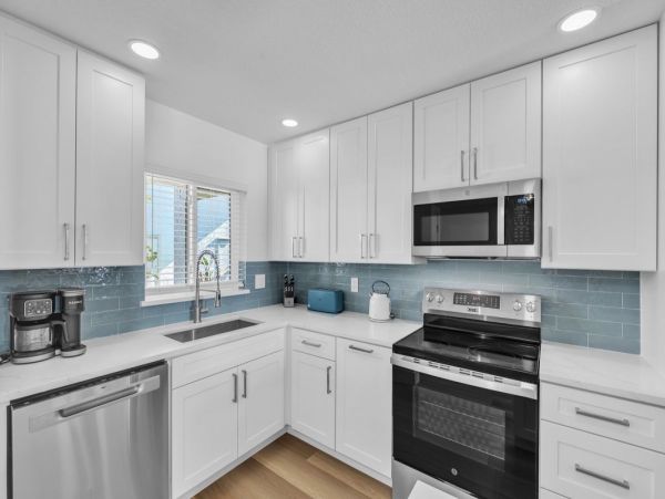 Anna Maria Island Vacation Condo Right on The Beach!