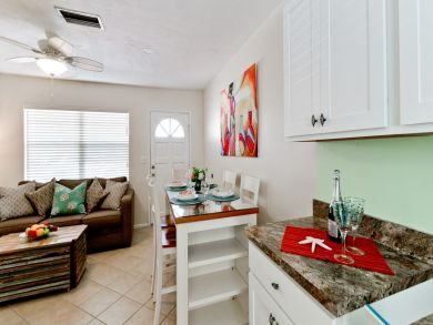 Charming Vacation Cottage Renovated on Anna Maria Island - additional view, photo 4