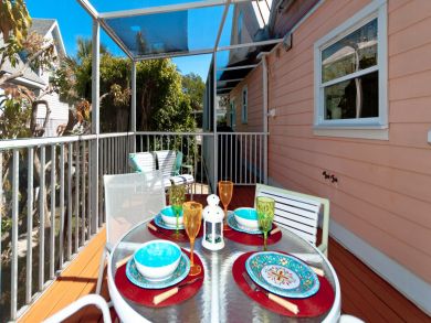 Holmes Beach Vacation Rental Sleeps 6 Short Walk to Beach