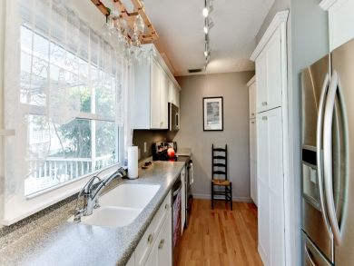 Holmes Beach Vacation Rental Sleeps 6 Short Walk to Beach
