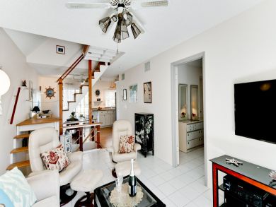 Holmes Beach Vacation Rental Sleeps 6 Short Walk to Beach