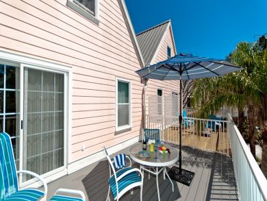 Holmes Beach Vacation Rental Sleeps 6 Short Walk to Beach
