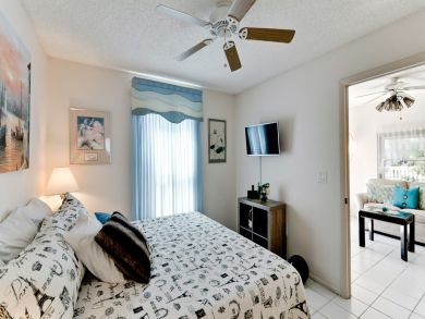 Holmes Beach Vacation Rental Sleeps 6 Short Walk to Beach