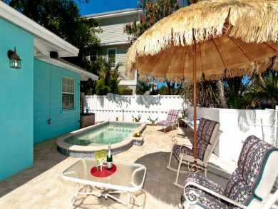 Beautiful 2 Bedroom Duplex Private Pool Short Walk to Beach