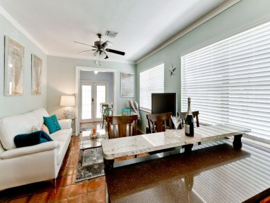 Beautiful 2 Bedroom Duplex Private Pool Short Walk to Beach