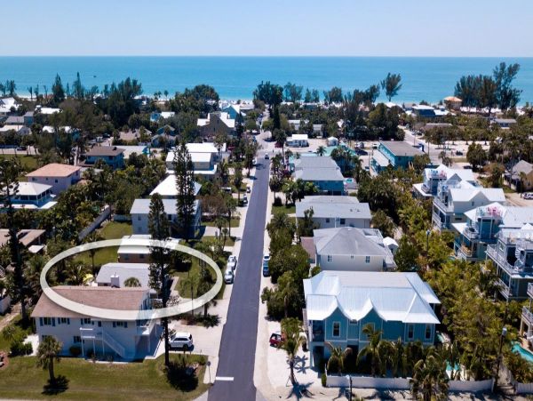 Anna Maria Island Holmes Beach Home 906566