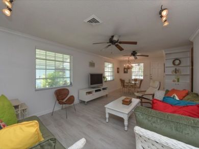 Holmes Beach 2 Bedroom Vacation Home