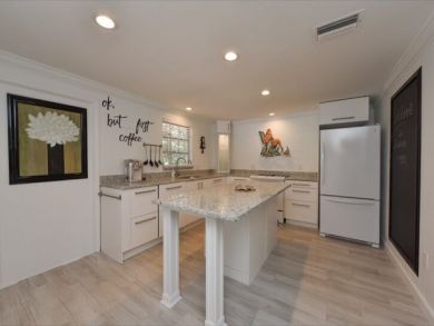 Holmes Beach 2 Bedroom Vacation Home
