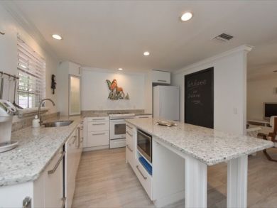 Holmes Beach 2 Bedroom Vacation Home