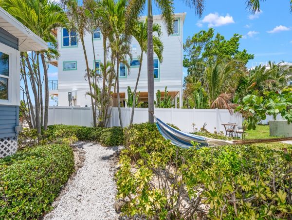 Three Bedroom Home Anna Maria Island Beach Right Across the Street.