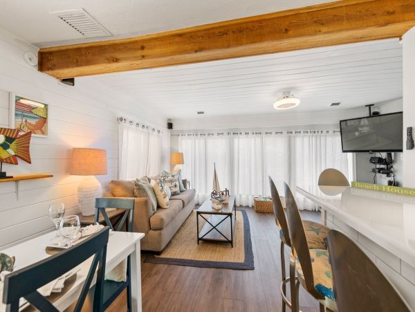 Three Bedroom Home Anna Maria Island Beach Right Across the Street.