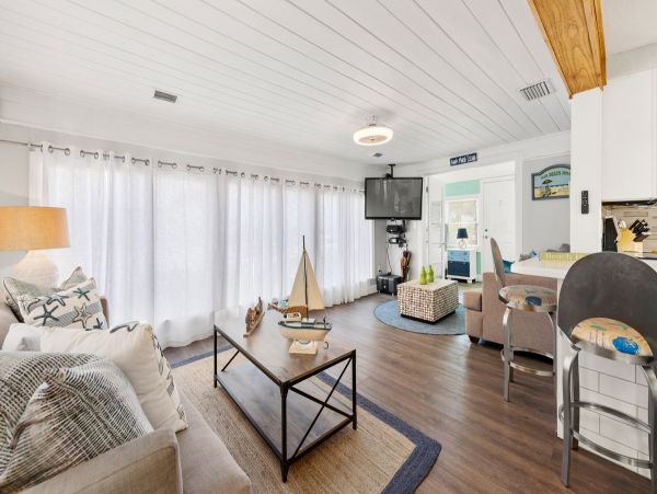 Three Bedroom Home Anna Maria Island Beach Right Across the Street.