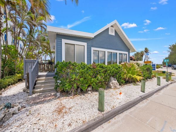 Three Bedroom Home Anna Maria Island Beach Right Across the Street.