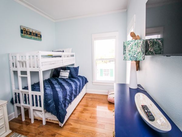 Three Bedroom Vacation Home in Bradenton Beach