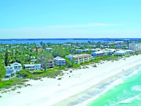 Three Bedroom Vacation Home in Bradenton Beach