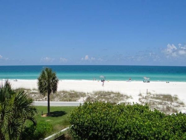 Pristine Coastal Getaway in Holmes Beach