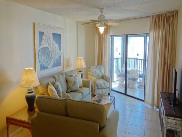 Pristine Coastal Getaway in Holmes Beach