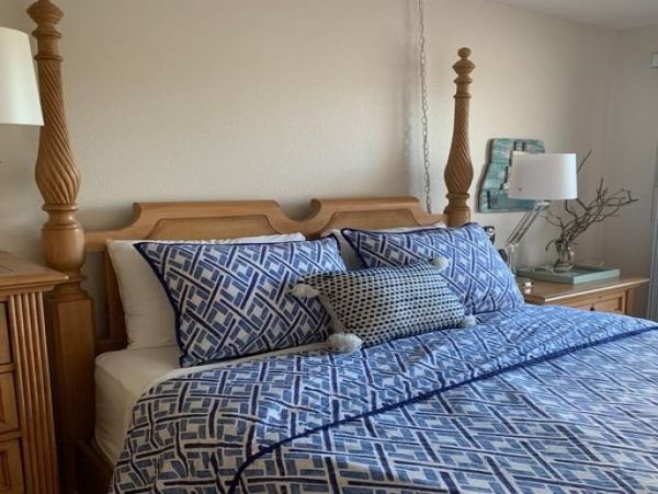 Holmes Beach 3 Bedroom Condo Short Walk to Beach
