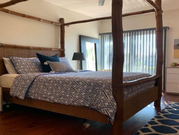 Holmes Beach 3 Bedroom Condo Short Walk to Beach