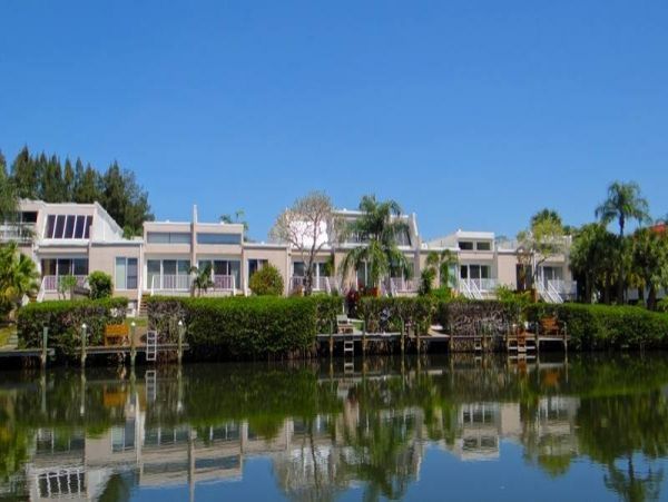 Holmes Beach 3 Bedroom Condo Short Walk to Beach