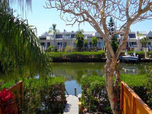 Holmes Beach 3 Bedroom Condo Short Walk to Beach