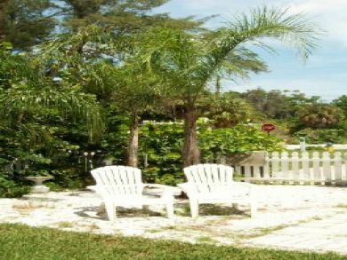 Great Value Holmes Beach Vacation Condo Sleeps Six Guests.
