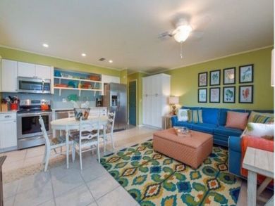 Wonderful Vacation Cottage Anna Maria Island 75 Yards Beach