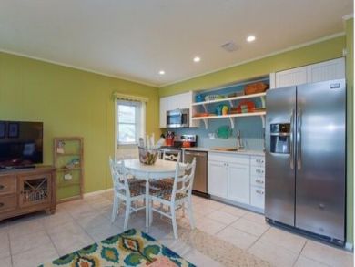 Wonderful Vacation Cottage Anna Maria Island 75 Yards Beach