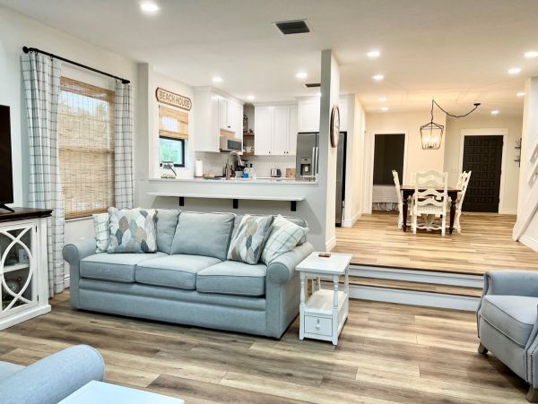 Cozy 3-Bedroom Condo with Resort Amenities on Holmes Beach