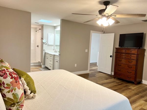 Cozy 3-Bedroom Condo with Resort Amenities on Holmes Beach