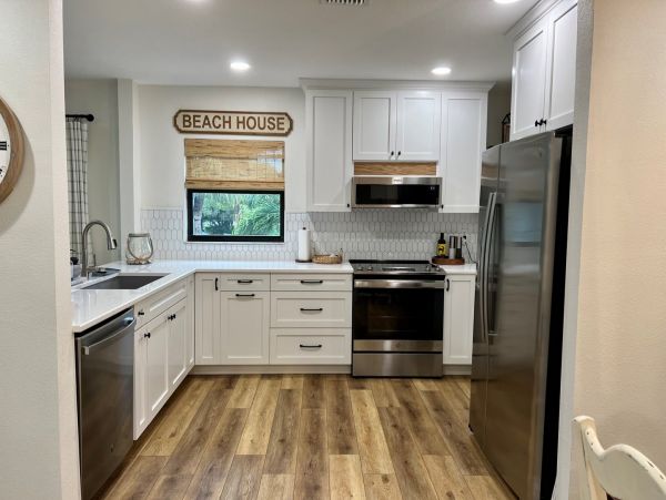 Cozy 3-Bedroom Condo with Resort Amenities on Holmes Beach