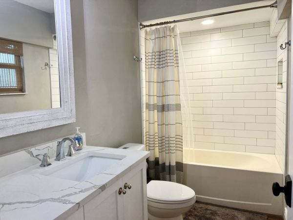 Cozy 3-Bedroom Condo with Resort Amenities on Holmes Beach