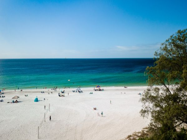 Holmes Beach Vacation Accommodation with Two Bedrooms