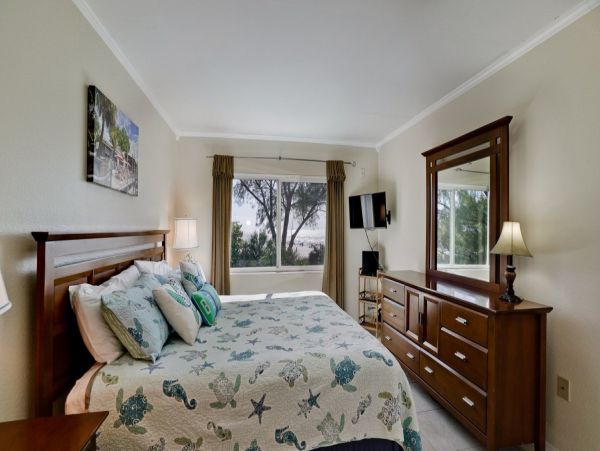 Holmes Beach Vacation Accommodation with Two Bedrooms