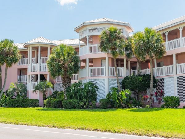 Charming Getaway with 2 Bedrooms & Unparalleled Views