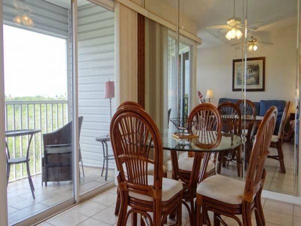 Holmes Beach Two Bedroom Vacation Condo