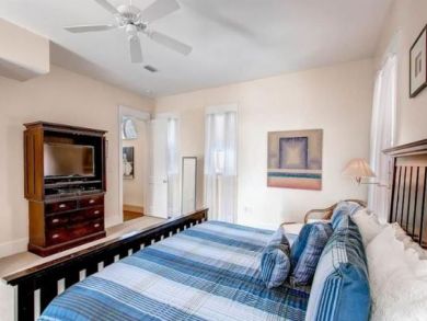 Posh Destin Vacation Home Pool & Great Location