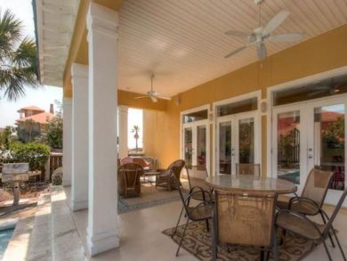Posh Destin Vacation Home Pool & Great Location