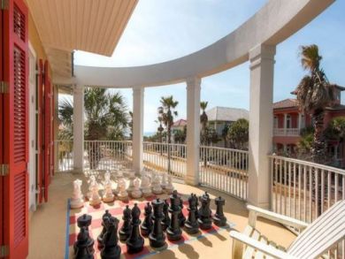 Posh Destin Vacation Home Pool & Great Location