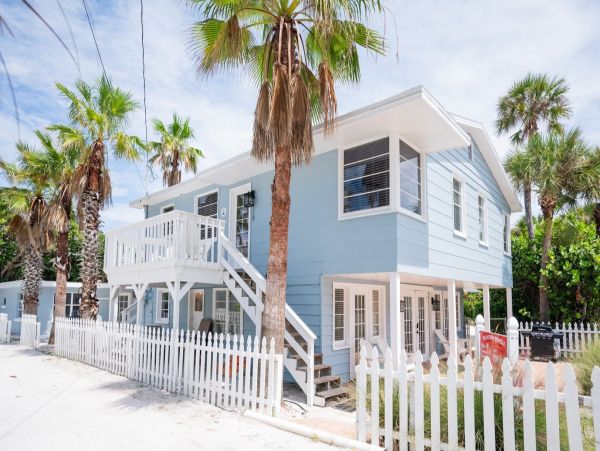 Holmes Beach Vacation Rentals  Florida Gulf Coast Beachfront Home