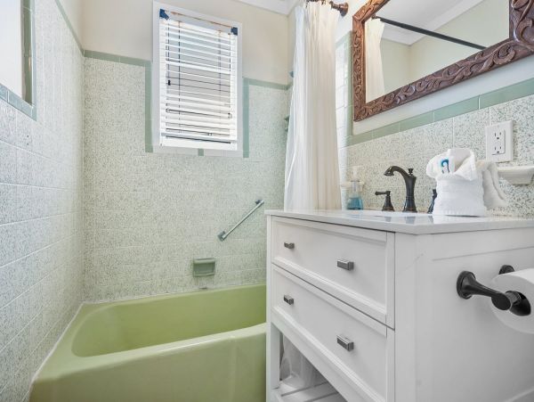 Holmes Beach Vacation Rentals  Florida Gulf Coast Beachfront Home